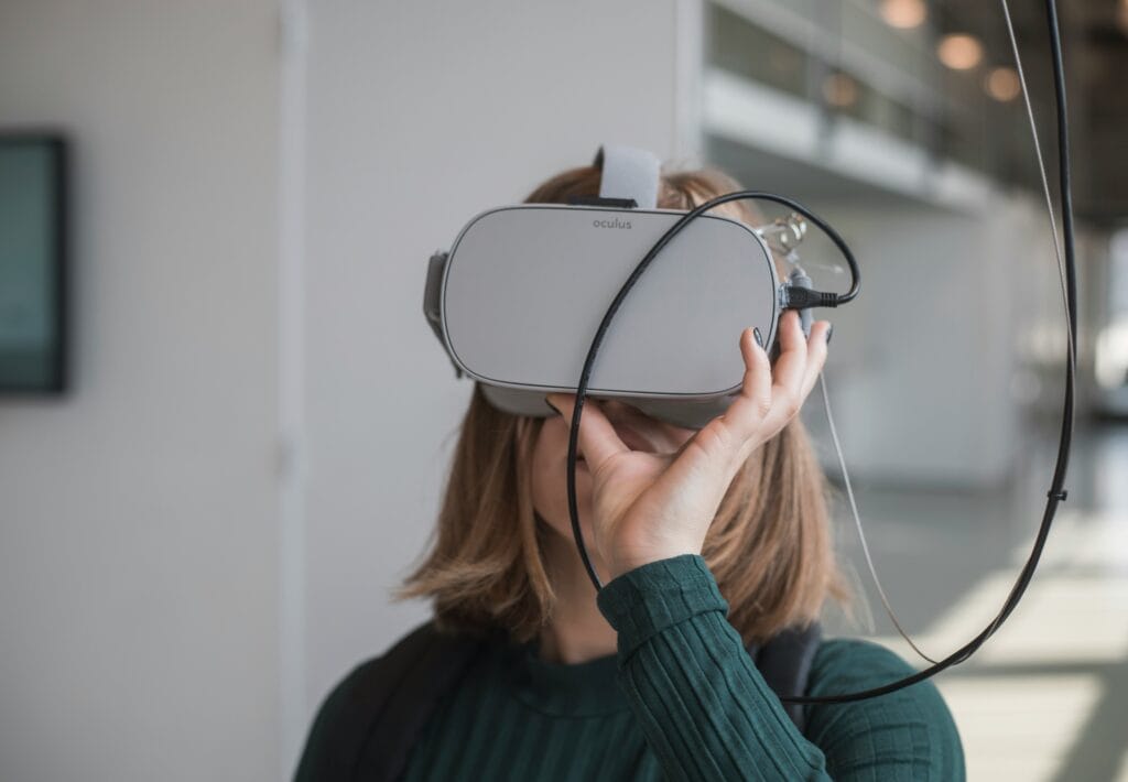 Use of VR and how it affects AI tools for Shopify