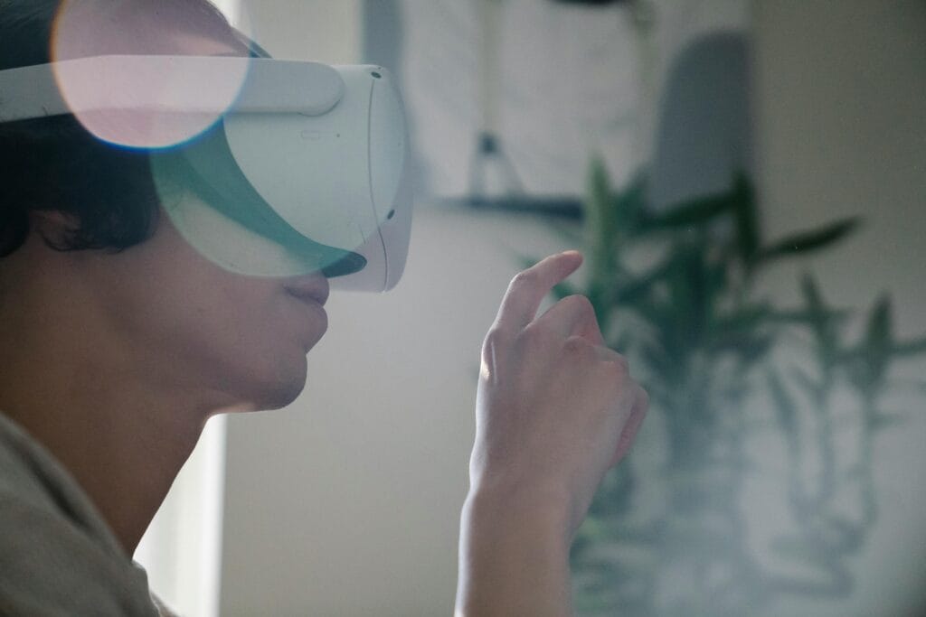 Image of customer experiencing visual hierarchy in eCommerce through VR glasses and AI